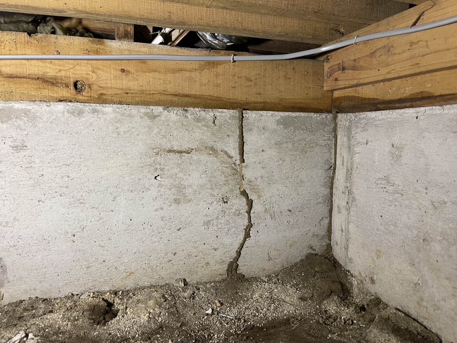 埼玉県所沢市｜羽アリ発生の裏に潜む「床下湿気」の罠。再発を断つトリプル防除と換気扇設置による住宅寿命の再生録