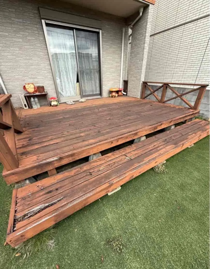 つくば市｜ウッドデッキから迫る「構造材の空洞化」。玄関タイルの死角を穿孔注入で封鎖する、住まいの総合診療